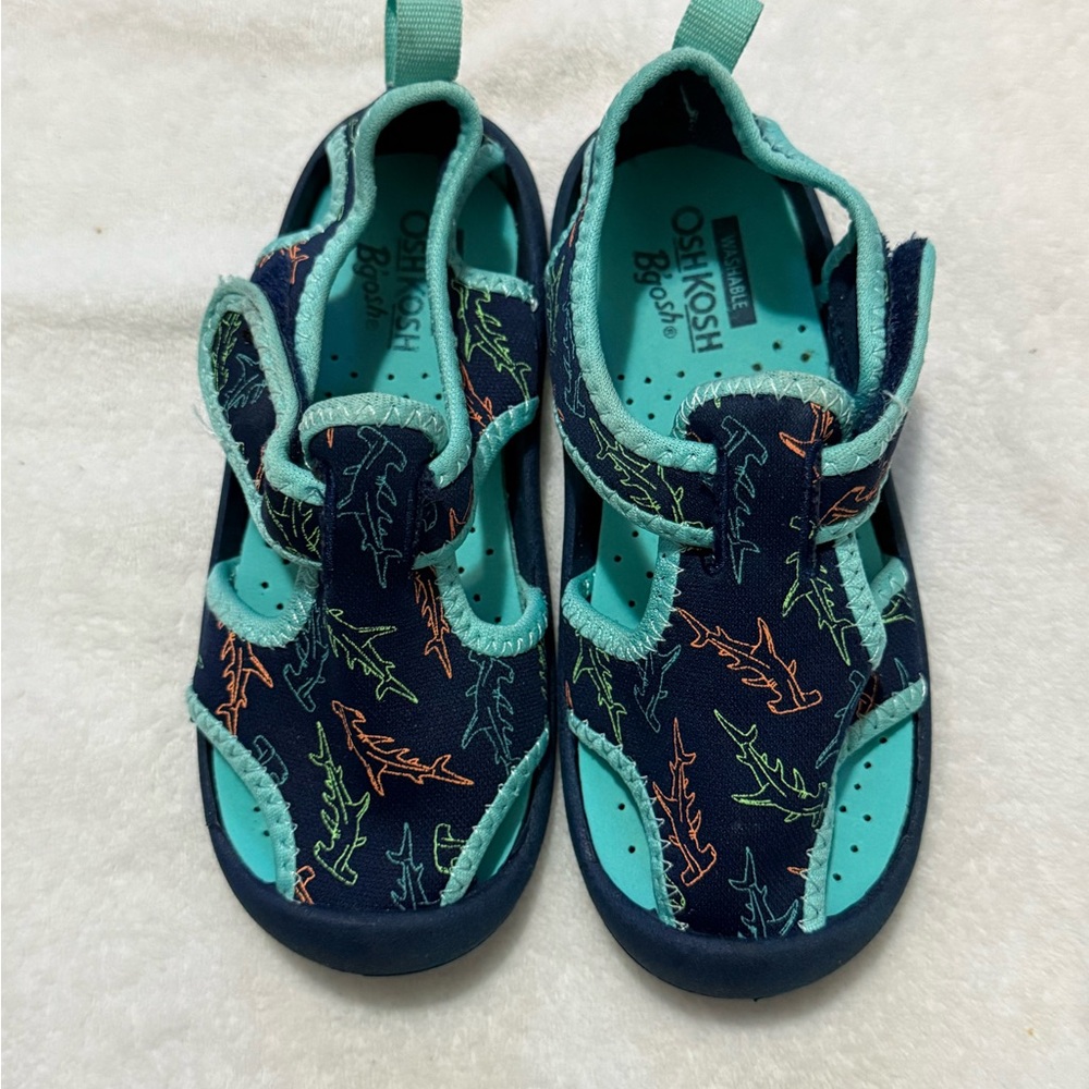 OshKosh B'gosh Water Shoes 9C